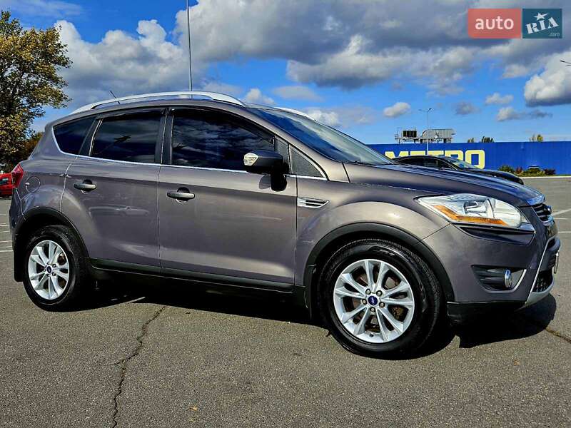 Внедорожник / Кроссовер Ford Kuga 2012 в Днепре
