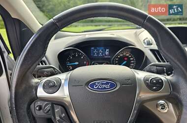 Внедорожник / Кроссовер Ford Kuga 2013 в 