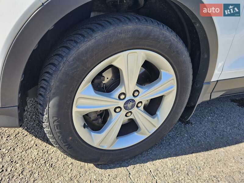 Позашляховик / Кросовер Ford Kuga 2013 в Львові