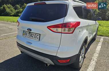 Внедорожник / Кроссовер Ford Kuga 2013 в 