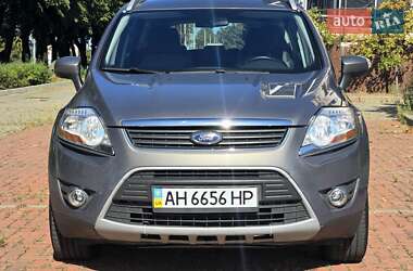 Позашляховик / Кросовер Ford Kuga 2012 в 