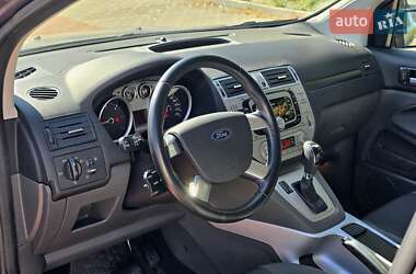 Позашляховик / Кросовер Ford Kuga 2012 в 