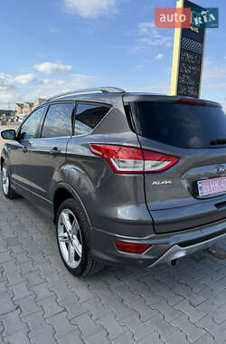 Позашляховик / Кросовер Ford Kuga 2014 в  фото 8 Позашляховик / Кросовер Ford Kuga 2014 в
