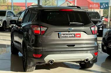 Внедорожник / Кроссовер Ford Kuga 2017 в 