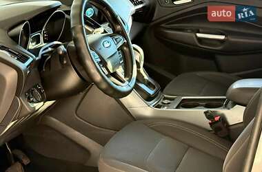 Внедорожник / Кроссовер Ford Kuga 2017 в 