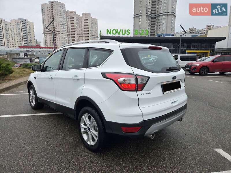 Позашляховик / Кросовер Ford Kuga 2019 в Києві