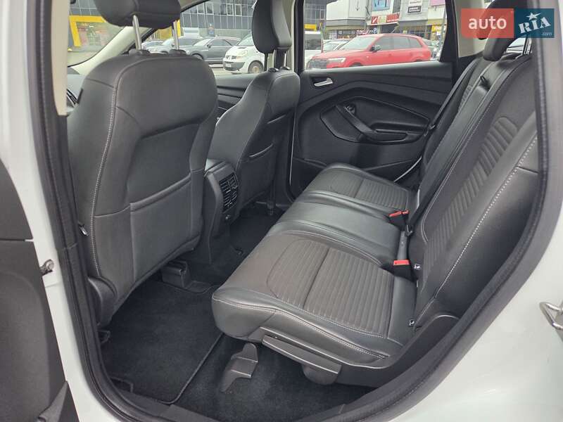 Позашляховик / Кросовер Ford Kuga 2019 в Києві