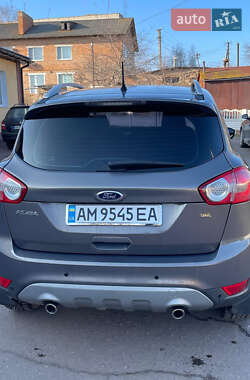 Внедорожник / Кроссовер Ford Kuga 2012 в 
