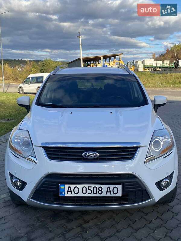 Внедорожник / Кроссовер Ford Kuga 2011 в Виноградове фото Внедорожник / Кроссовер Ford Kuga 2011 в Виноградове