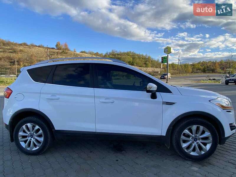 Внедорожник / Кроссовер Ford Kuga 2011 в Виноградове фото 7 Внедорожник / Кроссовер Ford Kuga 2011 в Виноградове