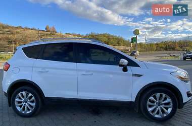 Внедорожник / Кроссовер Ford Kuga 2011 в 