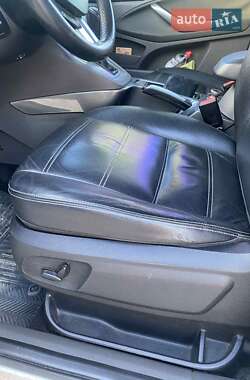 Внедорожник / Кроссовер Ford Kuga 2011 в 