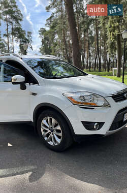 Внедорожник / Кроссовер Ford Kuga 2011 в 