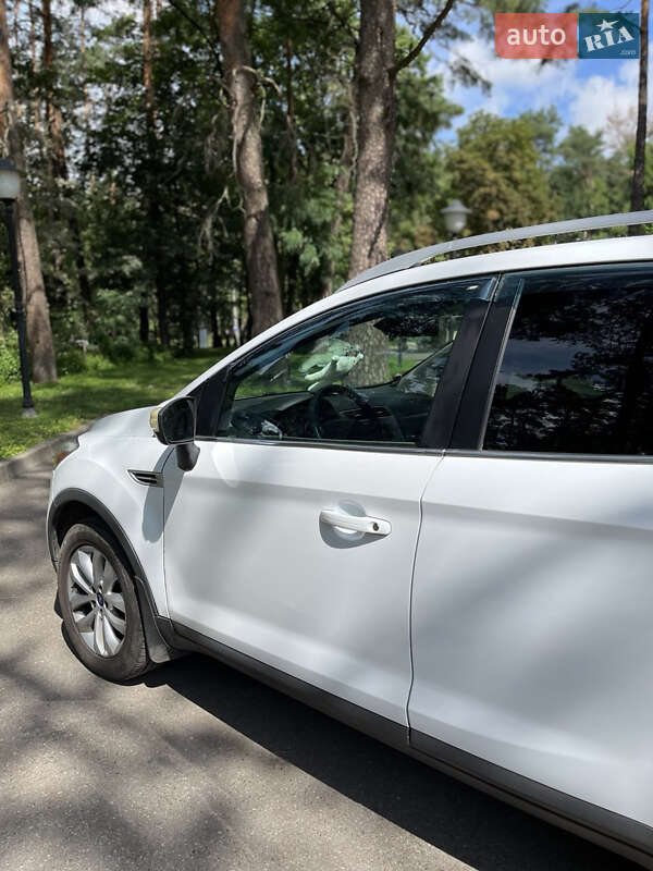 Внедорожник / Кроссовер Ford Kuga 2011 в Чернигове