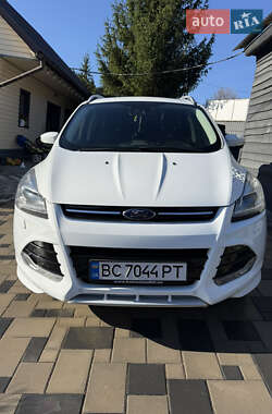 Внедорожник / Кроссовер Ford Kuga 2014 в 