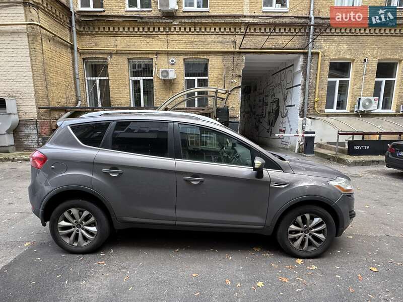 Позашляховик / Кросовер Ford Kuga 2011 в Києві фото 3 Позашляховик / Кросовер Ford Kuga 2011 в Києві