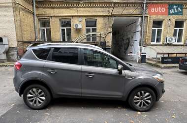 Позашляховик / Кросовер Ford Kuga 2011 в 