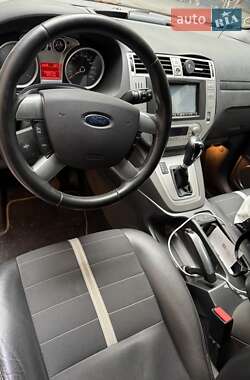 Позашляховик / Кросовер Ford Kuga 2011 в 