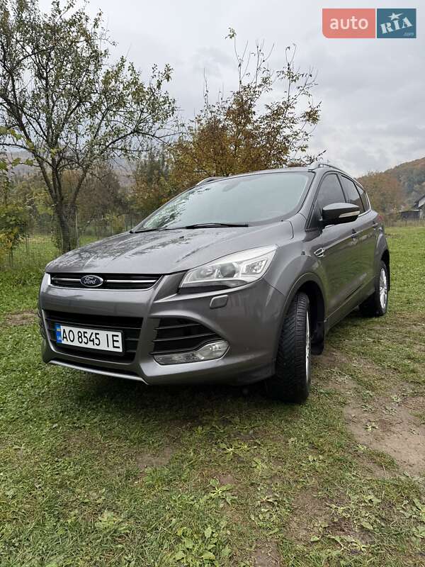 Внедорожник / Кроссовер Ford Kuga 2013 в Тячеве фото Внедорожник / Кроссовер Ford Kuga 2013 в Тячеве