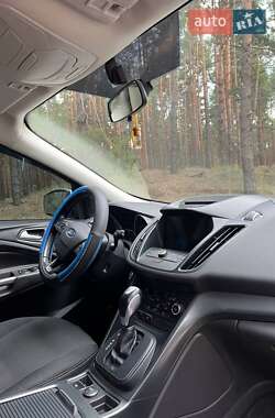 Внедорожник / Кроссовер Ford Kuga 2019 в 