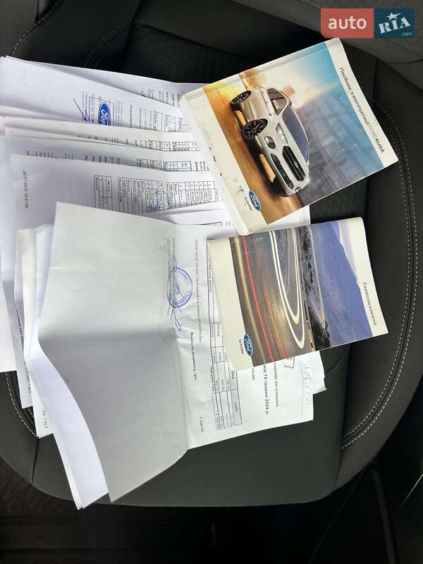 Внедорожник / Кроссовер Ford Kuga 2017 в Киеве