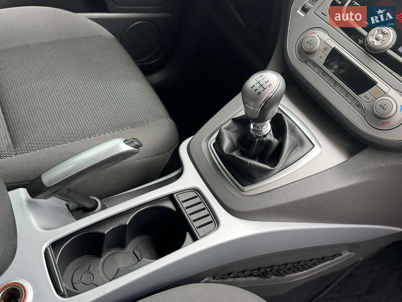 Позашляховик / Кросовер Ford Kuga 2011 в Києві