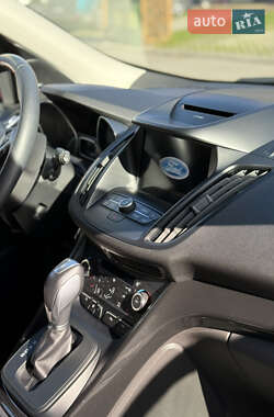Позашляховик / Кросовер Ford Kuga 2019 в  фото 32 Позашляховик / Кросовер Ford Kuga 2019 в