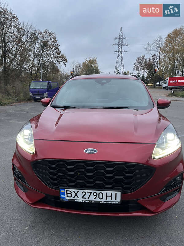 Внедорожник / Кроссовер Ford Kuga 2021 в Хмельницком