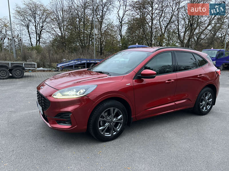 Внедорожник / Кроссовер Ford Kuga 2021 в Хмельницком