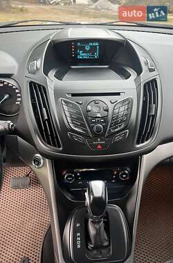 Позашляховик / Кросовер Ford Kuga 2014 в  фото 34 Позашляховик / Кросовер Ford Kuga 2014 в