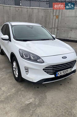 Внедорожник / Кроссовер Ford Kuga 2022 в Киеве