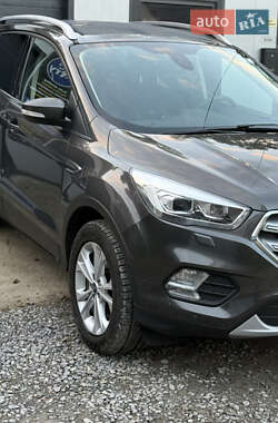 Позашляховик / Кросовер Ford Kuga 2019 в  фото 20 Позашляховик / Кросовер Ford Kuga 2019 в