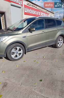 Внедорожник / Кроссовер Ford Kuga 2013 в 