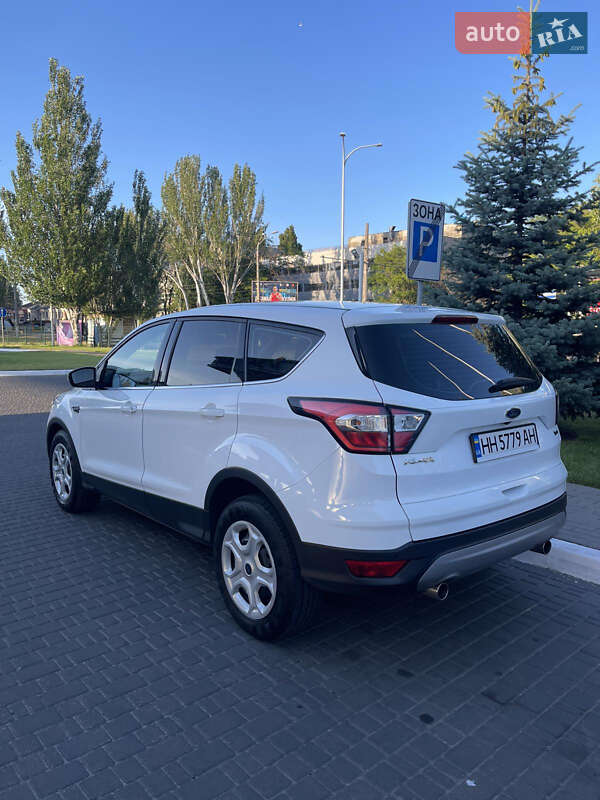 Позашляховик / Кросовер Ford Kuga 2018 в Одесі