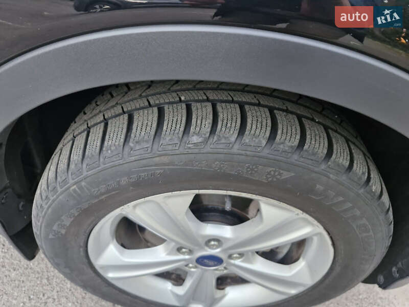 Позашляховик / Кросовер Ford Kuga 2016 в Хмельницькому