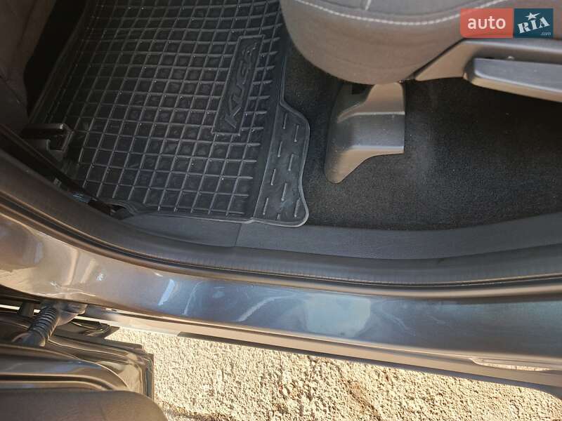 Внедорожник / Кроссовер Ford Kuga 2016 в Красилове фото 7 Внедорожник / Кроссовер Ford Kuga 2016 в Красилове