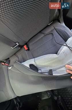 Внедорожник / Кроссовер Ford Kuga 2013 в 