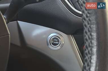 Внедорожник / Кроссовер Ford Kuga 2013 в 