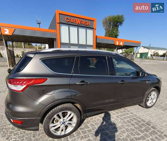 Внедорожник / Кроссовер Ford Kuga 2016 в Кельменцах