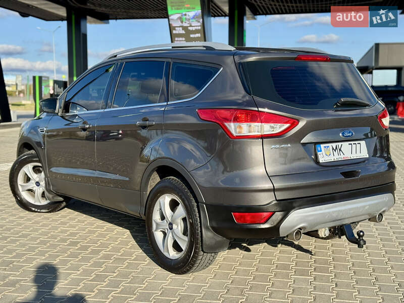 Позашляховик / Кросовер Ford Kuga 2015 в Миколаєві
