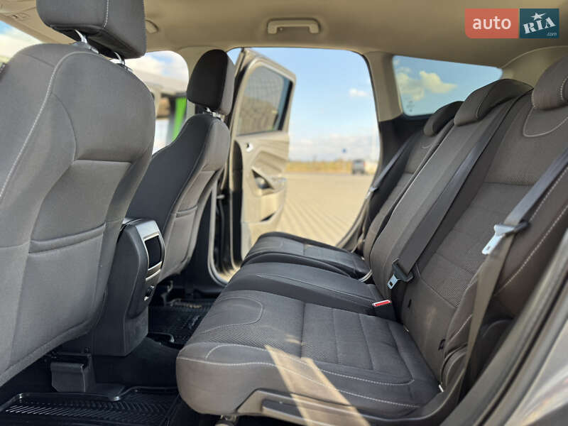 Позашляховик / Кросовер Ford Kuga 2015 в Миколаєві