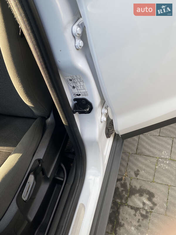 Позашляховик / Кросовер Ford Kuga 2011 в Стрию