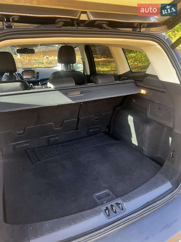 Позашляховик / Кросовер Ford Kuga 2016 в Києві фото 13 Позашляховик / Кросовер Ford Kuga 2016 в Києві