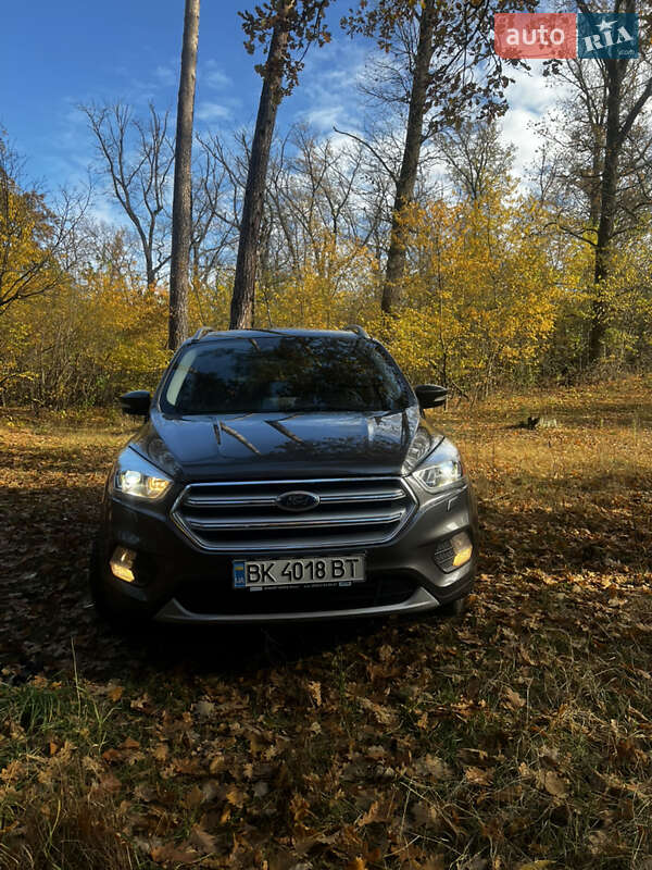 Позашляховик / Кросовер Ford Kuga 2016 в Києві фото 8 Позашляховик / Кросовер Ford Kuga 2016 в Києві