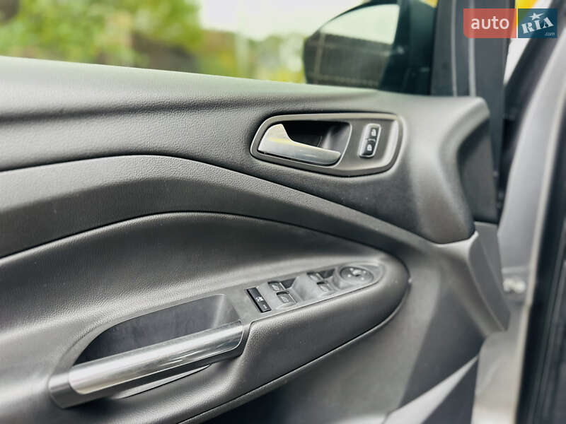 Позашляховик / Кросовер Ford Kuga 2013 в Києві фото 16 Позашляховик / Кросовер Ford Kuga 2013 в Києві