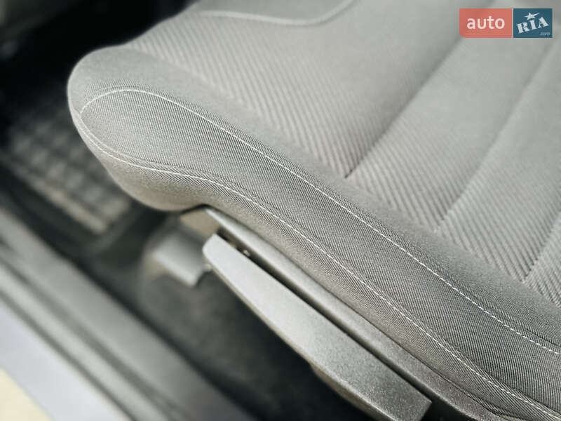 Позашляховик / Кросовер Ford Kuga 2013 в Києві фото 34 Позашляховик / Кросовер Ford Kuga 2013 в Києві