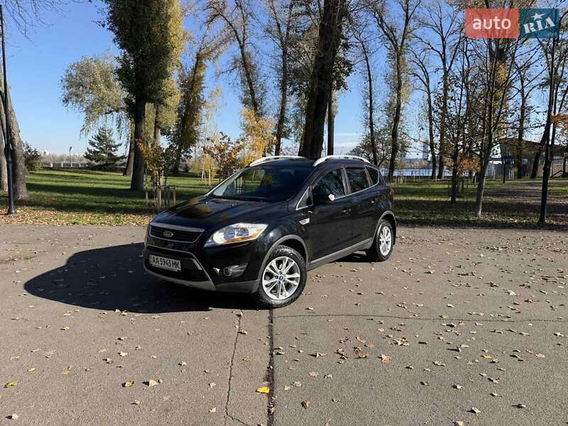 Внедорожник / Кроссовер Ford Kuga 2012 в Киеве