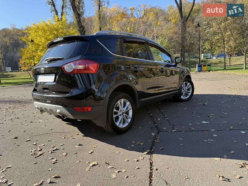 Внедорожник / Кроссовер Ford Kuga 2012 в Киеве