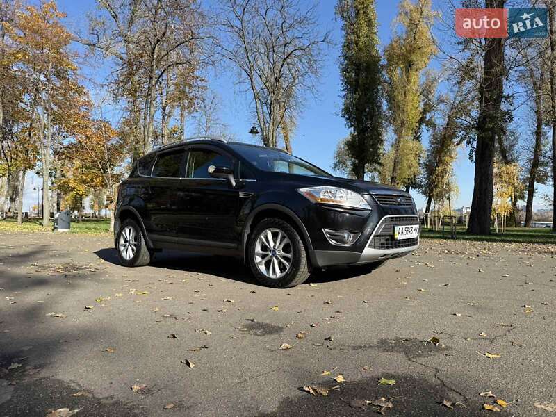 Внедорожник / Кроссовер Ford Kuga 2012 в Киеве