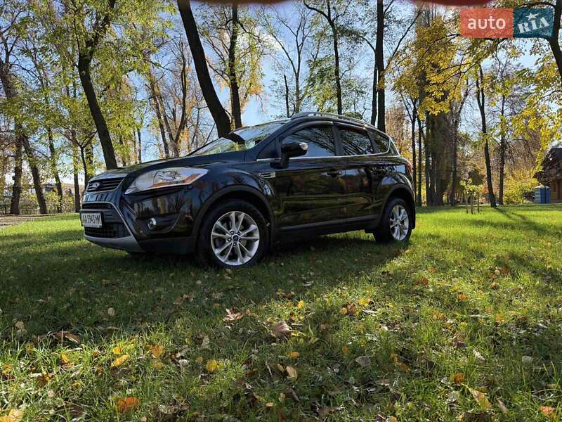 Внедорожник / Кроссовер Ford Kuga 2012 в Киеве